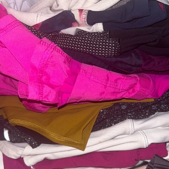 RESELLERS Woman’s Athletic Sports Death pile box 7 items lulu, Nike & more! - Picture 2 of 10